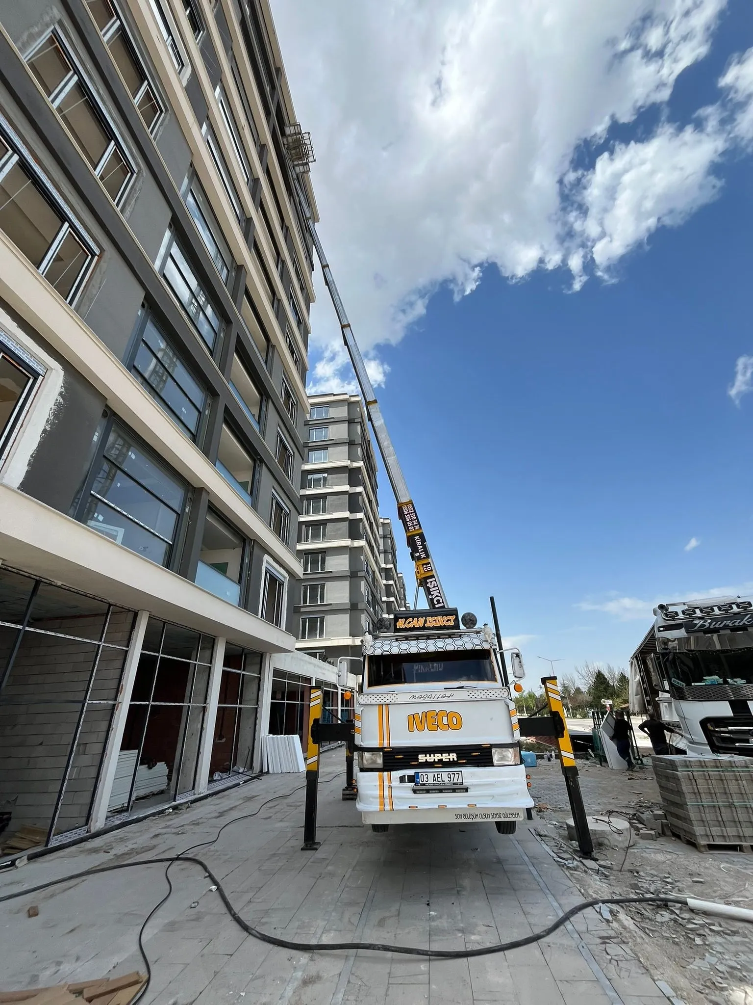 Emirdağ Nakliye Asansörü